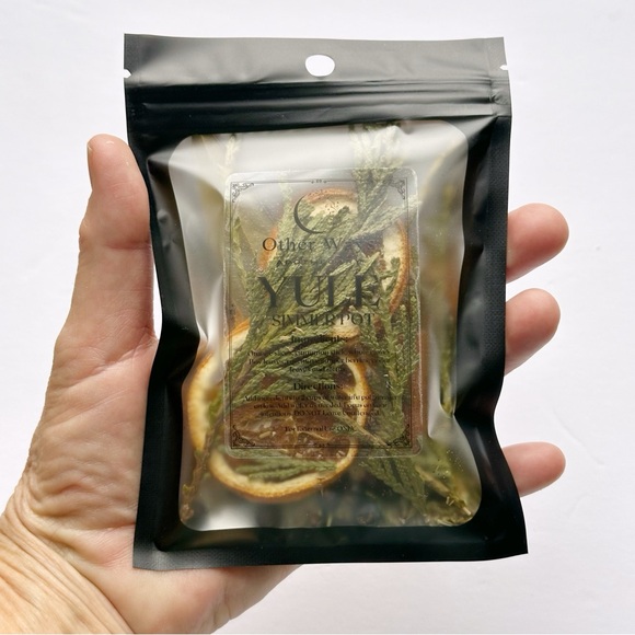 Limited Edition Yule Holiday Simmer Pot Kit – Handcrafted Aromatic Blend - Picture 4 of 4